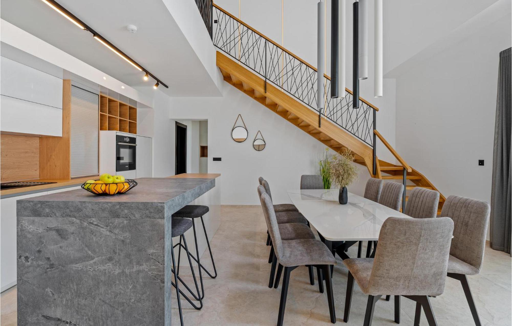 Beautiful Home In Omis With Kitchen Extérieur photo