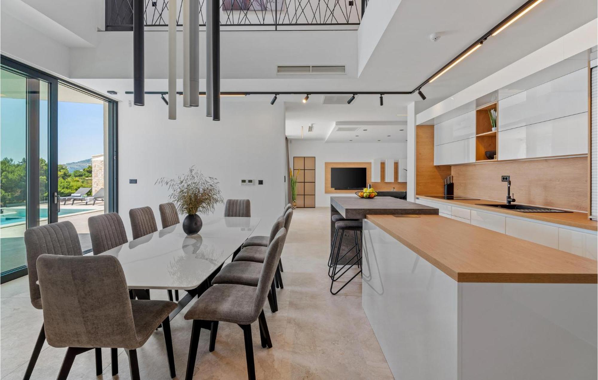 Beautiful Home In Omis With Kitchen Extérieur photo