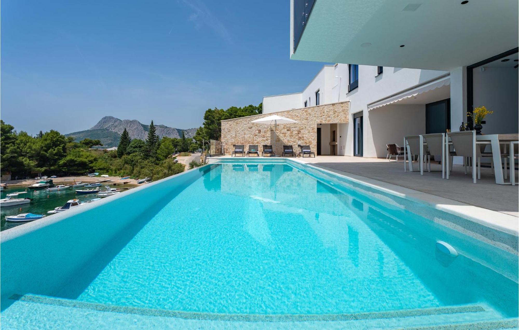 Beautiful Home In Omis With Kitchen Extérieur photo