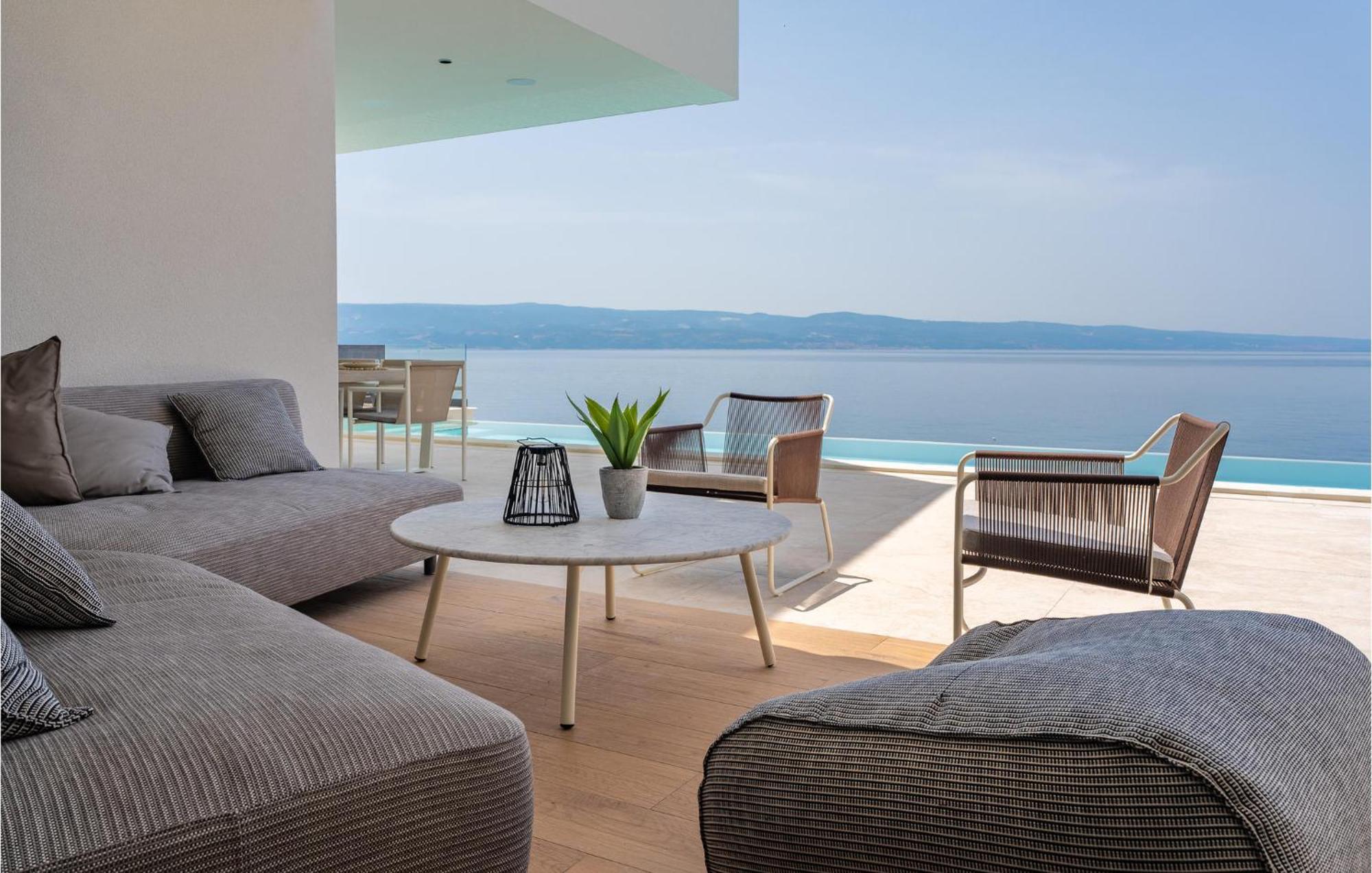 Beautiful Home In Omis With Kitchen Extérieur photo