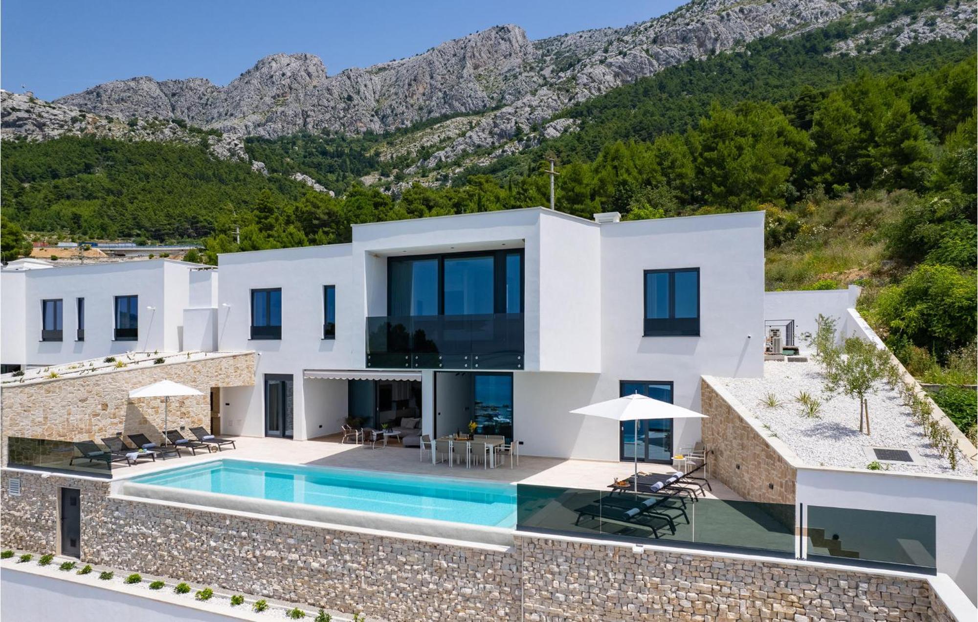 Beautiful Home In Omis With Kitchen Extérieur photo